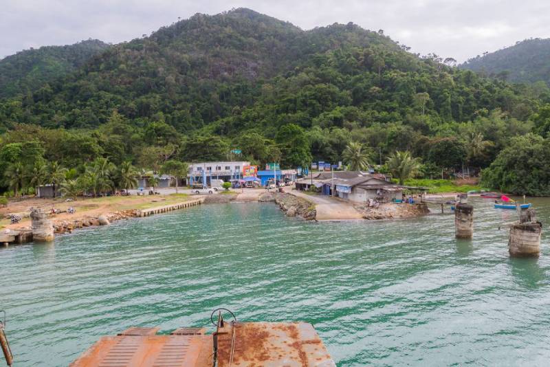 taxi from Pattaya to koh chang through laem ngop pier